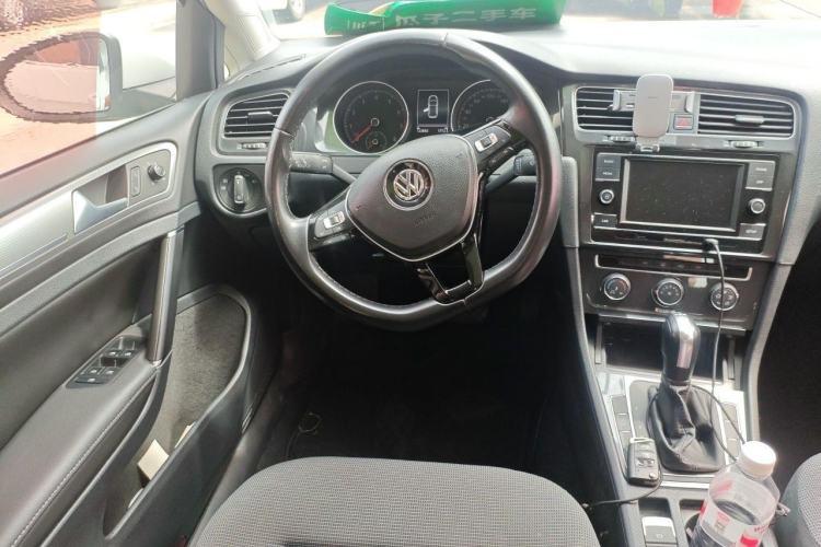 Used Volkswagen Golf 2018 230TSI Automatic Comfort Model Steering Wheel