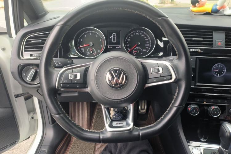 Used Volkswagen Golf 2018 280TSI Automatic R-Line Model Steering Wheel