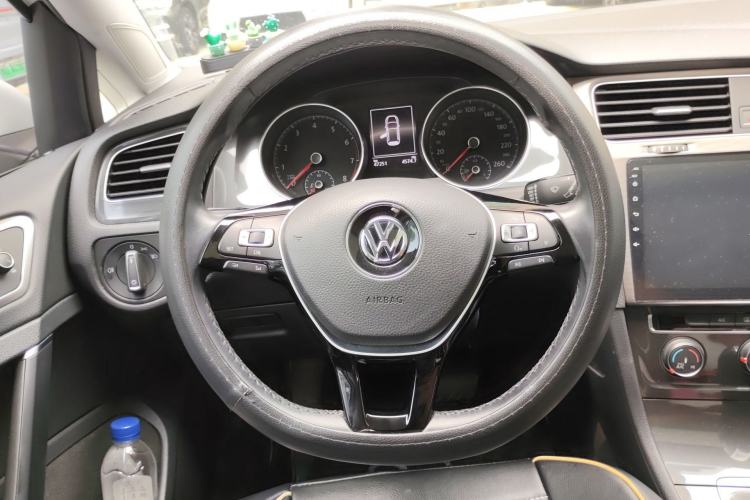 Used Volkswagen Golf 2018 1.6L Automatic Comfort Model Steering Wheel