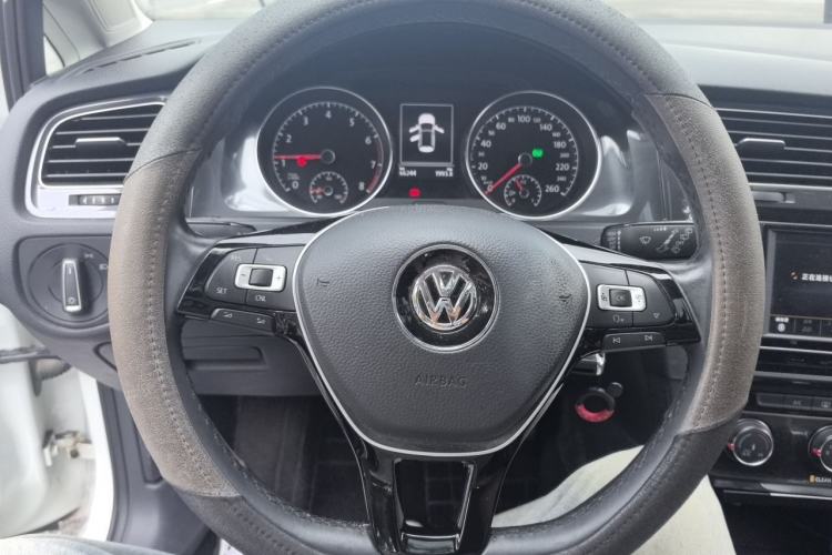 Used Volkswagen Golf 2018 230TSI Automatic Comfort Model Steering Wheel