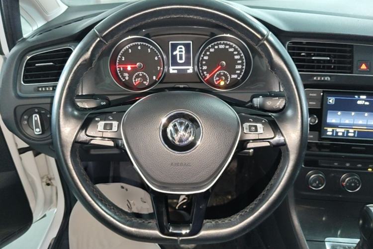 Used Volkswagen Golf 2018 1.6L Automatic Comfort Model Steering Wheel