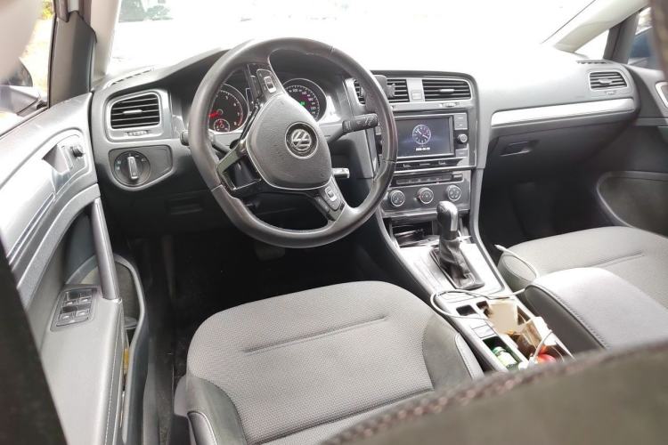 Used Volkswagen Golf 2018 230TSI Automatic Comfort Model Steering Wheel
