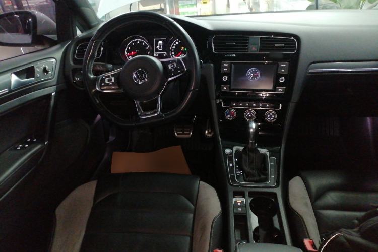 Used Volkswagen Golf 2018 280TSI Automatic R-Line Model Steering Wheel