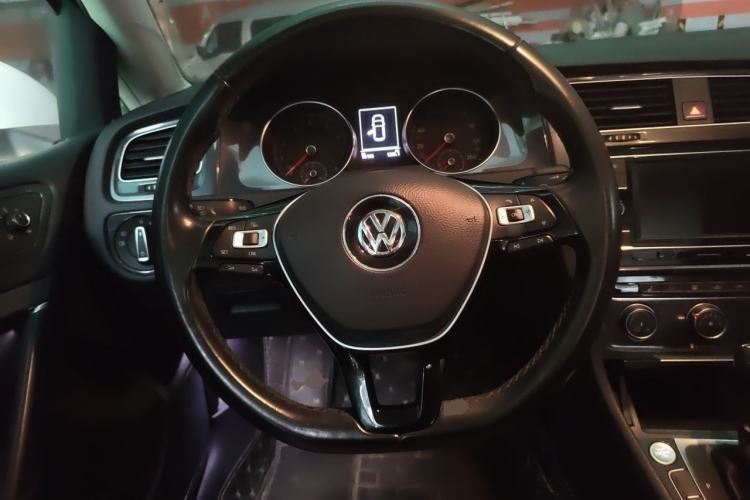 Used Volkswagen Golf 2018 230TSI Automatic Luxury Version Steering Wheel