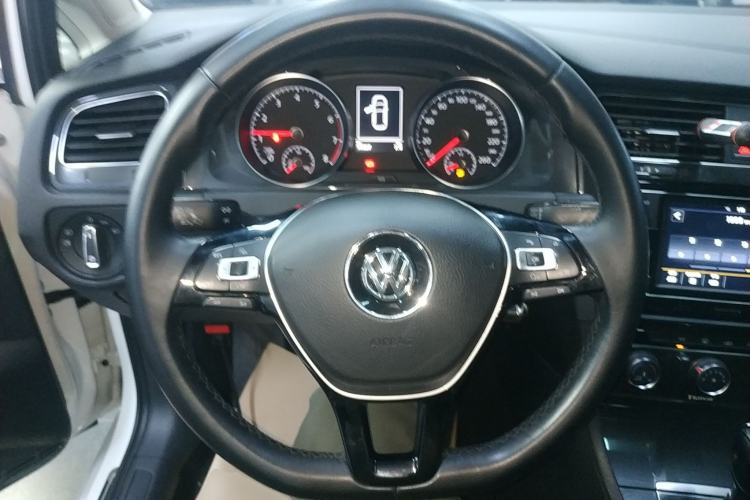 Used Volkswagen Golf 2018 230TSI Automatic Comfort Model Steering Wheel