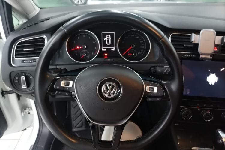 Used Volkswagen Golf 2018 1.6L Automatic Comfort Model Steering Wheel