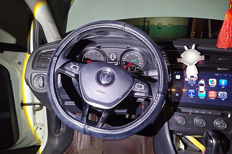 Used Volkswagen Golf 2018 1.6L Automatic Comfort Model Steering Wheel