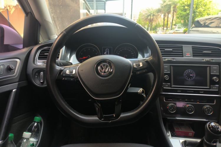 Used Volkswagen Golf 2018 230TSI Manual Comfort Version Steering Wheel
