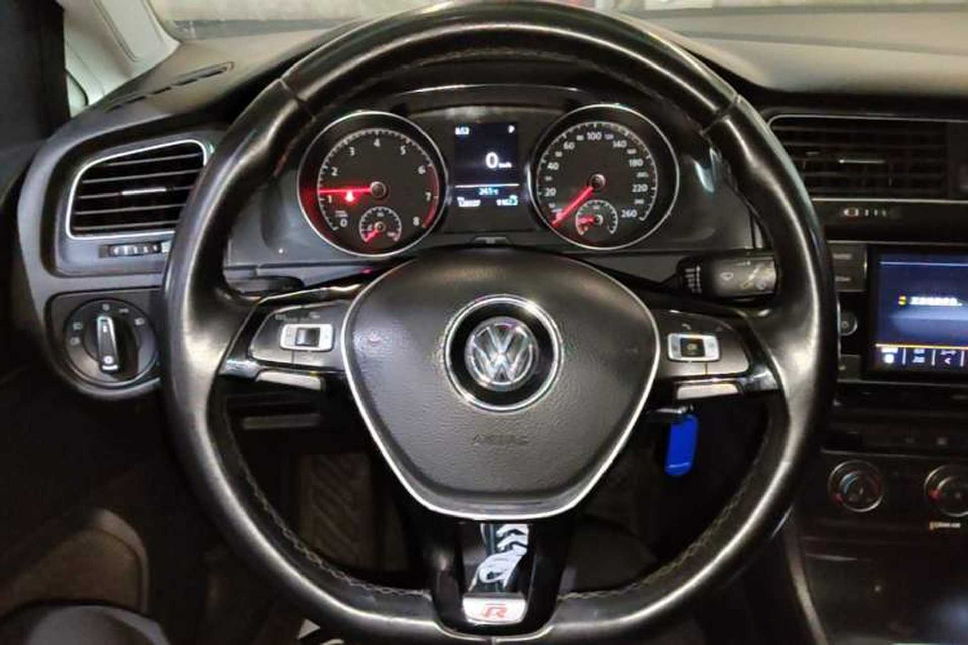 Used Volkswagen Golf 2018 230TSI Automatic Comfort Model Steering Wheel