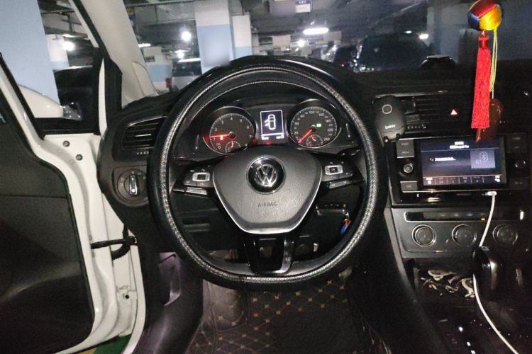 Used Volkswagen Golf 2018 230TSI Automatic Comfort Model Steering Wheel