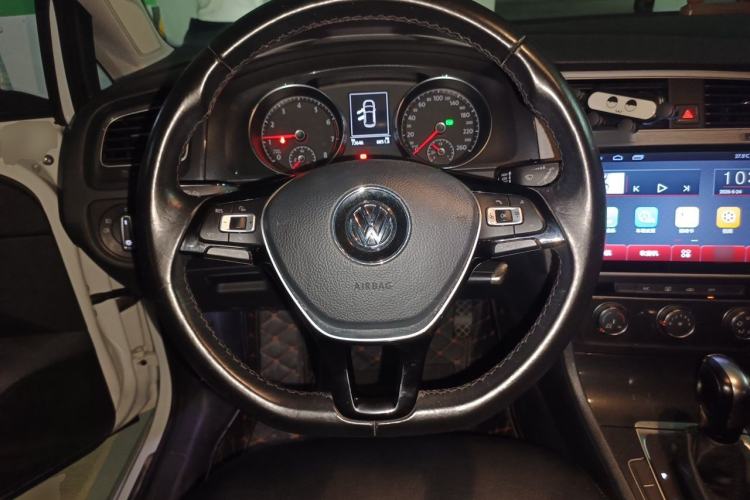 Used Volkswagen Golf 2018 1.6L Automatic Comfort Model Steering Wheel