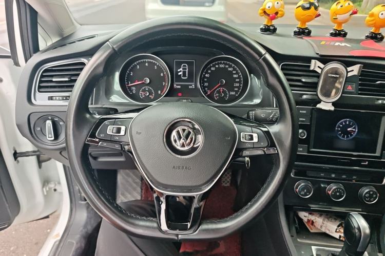 Used Volkswagen Golf 2018 1.6L Automatic Comfort Model Steering Wheel