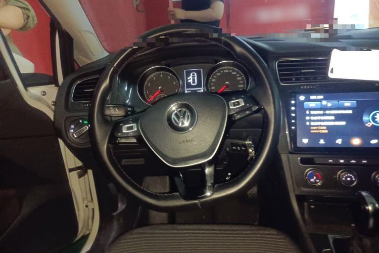 Used Volkswagen Golf 2018 230TSI Automatic Comfort Model Steering Wheel