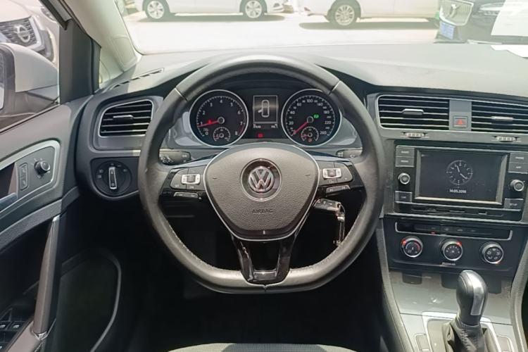Used Volkswagen Golf 2018 1.6L Automatic Comfort Model Steering Wheel