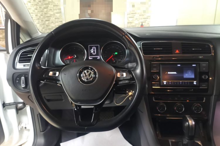 Used Volkswagen Golf 2018 230TSI Automatic Comfort Model Steering Wheel