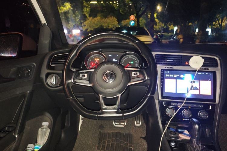 Used Volkswagen Golf 2018 280TSI Automatic R-Line Model Steering Wheel