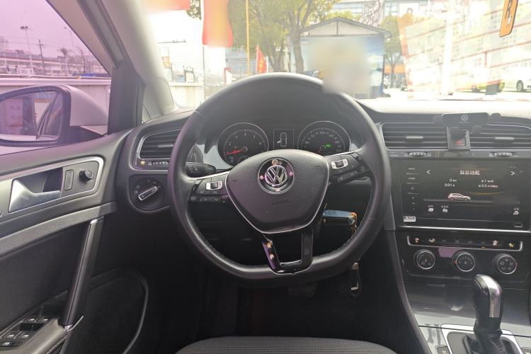 Used Volkswagen Golf 2018 1.6L Automatic Comfort Model Steering Wheel