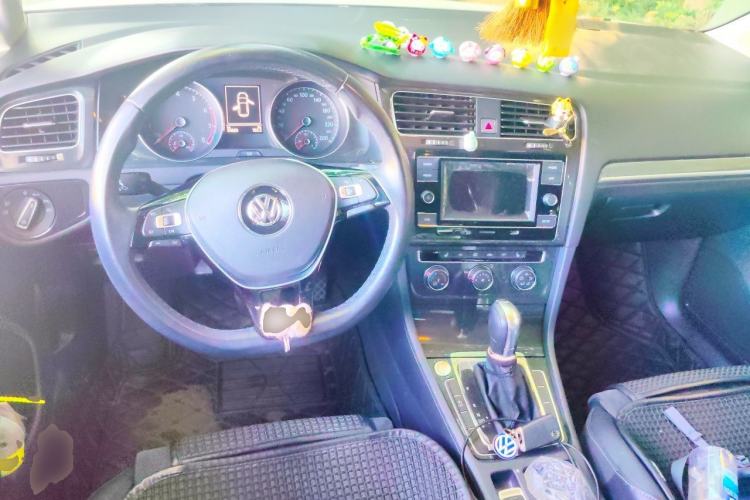 Used Volkswagen Golf 2018 230TSI Automatic Luxury Version Steering Wheel