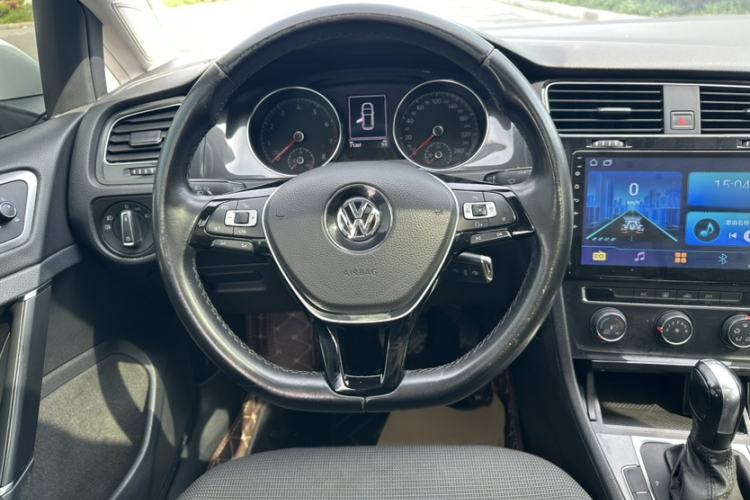 Used Volkswagen Golf 2018 230TSI Automatic Comfort Model Steering Wheel