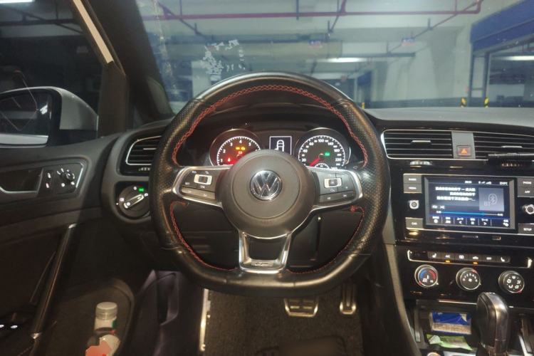Used Volkswagen Golf 2018 280TSI Automatic R-Line Model Steering Wheel