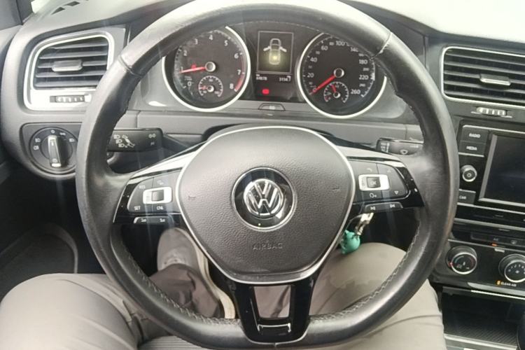 Used Volkswagen Golf 2018 230TSI Automatic Comfort Model Steering Wheel