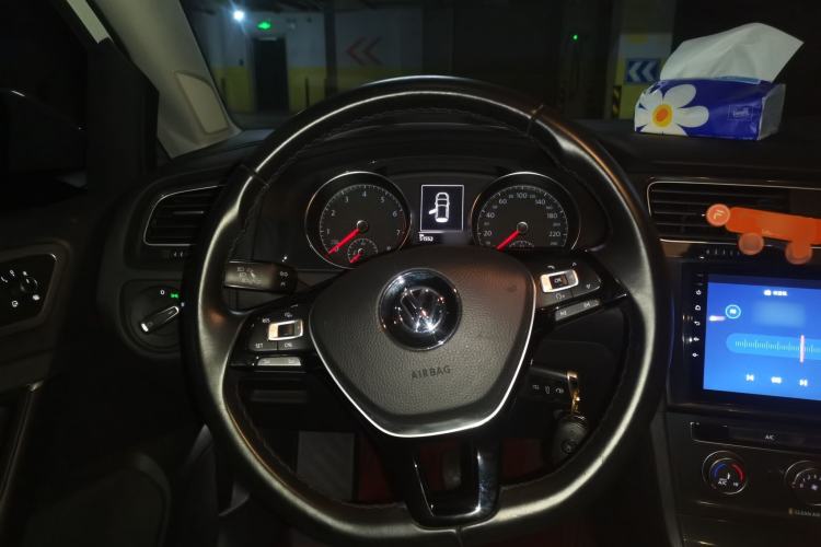Used Volkswagen Golf 2018 230TSI Automatic Comfort Model Steering Wheel