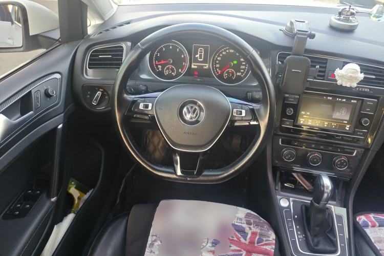 Used Volkswagen Golf 2018 230TSI Automatic Luxury Version Steering Wheel