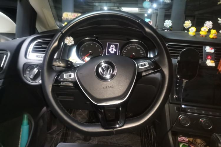 Used Volkswagen Golf 2018 230TSI Automatic Luxury Version Steering Wheel