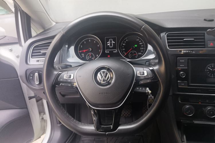 Used Volkswagen Golf 2018 230TSI Automatic Comfort Model Steering Wheel