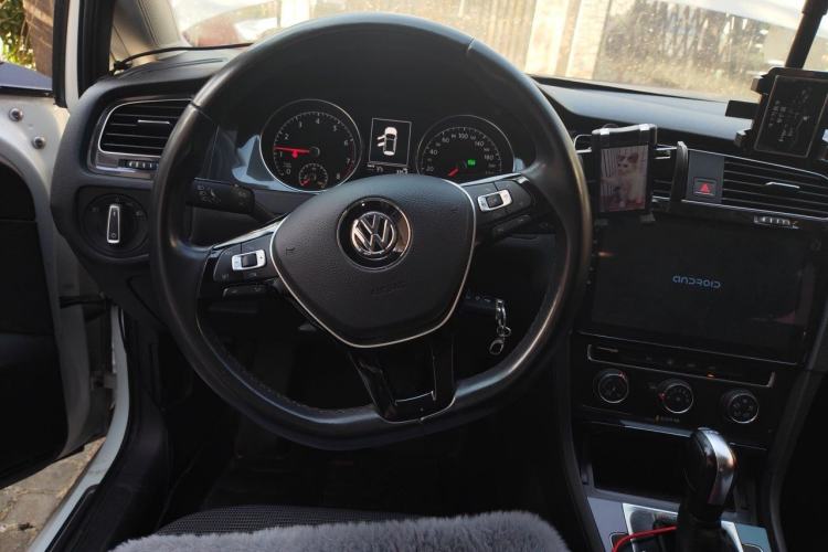 Used Volkswagen Golf 2018 180TSI Automatic Comfort Model Steering Wheel
