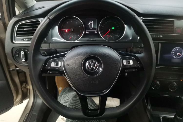 Used Volkswagen Golf 2018 230TSI Automatic Comfort Model Steering Wheel