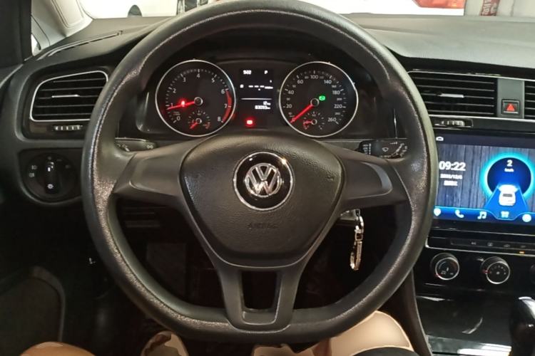 Used Volkswagen Golf 2018 1.6L Automatic Fashion Model Steering Wheel