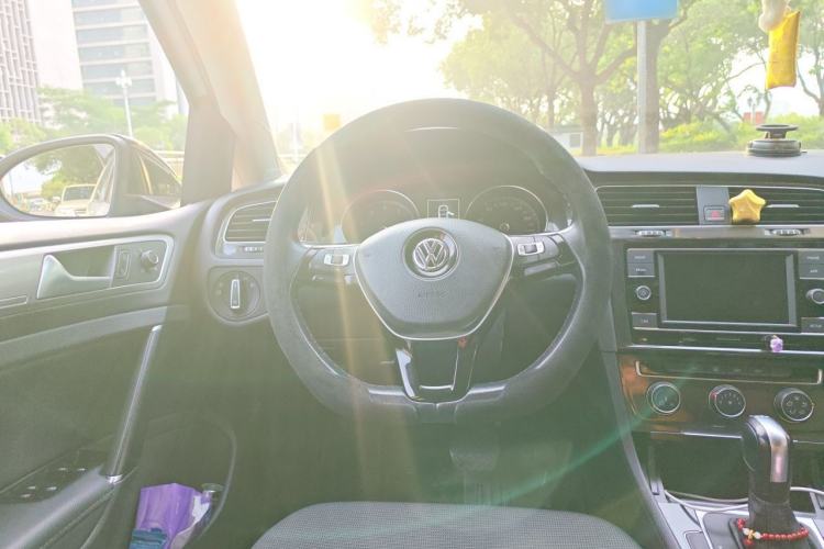 Used Volkswagen Golf 2018 230TSI Automatic Comfort Model Steering Wheel
