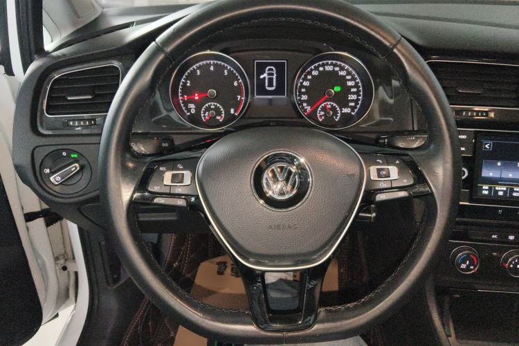 Used Volkswagen Golf 2018 1.6L Automatic Comfort Model Steering Wheel
