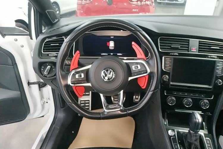 Used Volkswagen Golf 2018 280TSI Automatic R-Line Model Steering Wheel