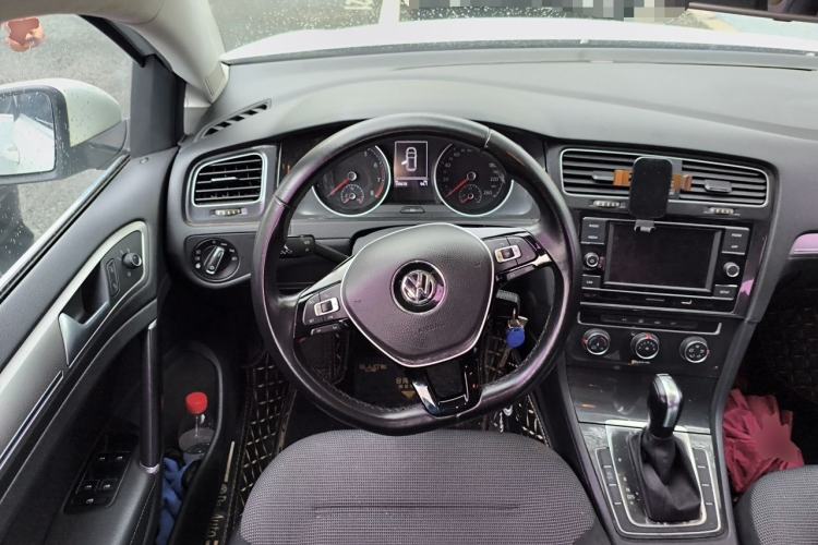 Used Volkswagen Golf 2018 230TSI Automatic Comfort Model Steering Wheel