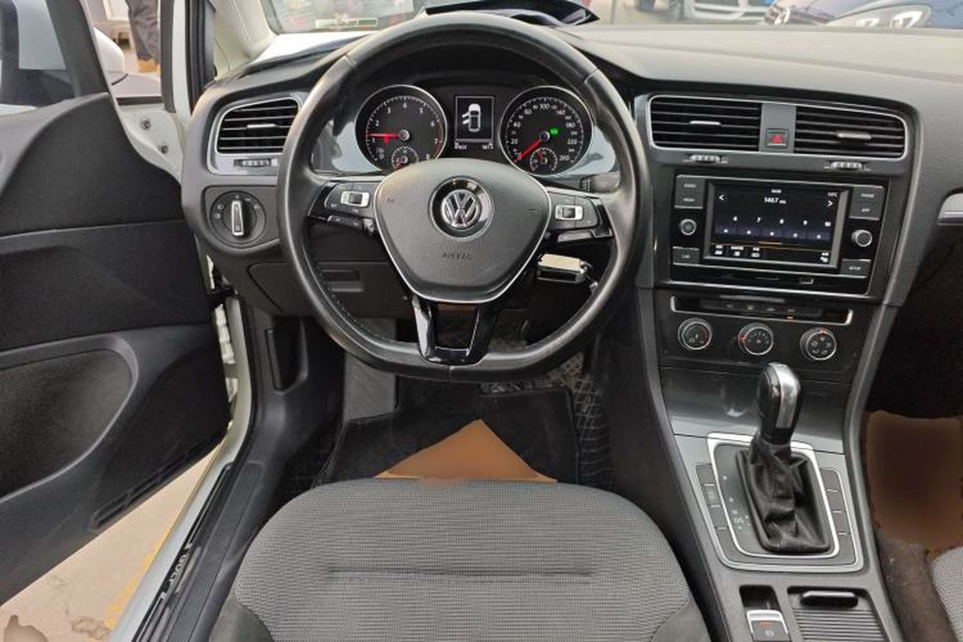 Used Volkswagen Golf 2018 230TSI Automatic Comfort Model Steering Wheel