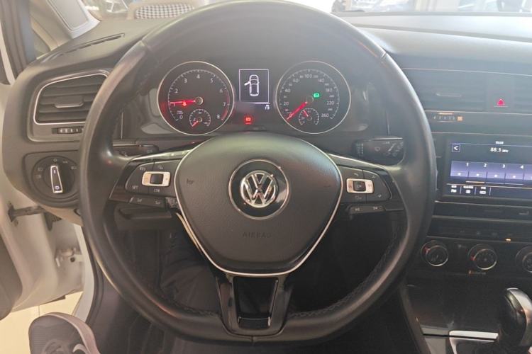 Used Volkswagen Golf 2018 1.6L Automatic Comfort Model Steering Wheel