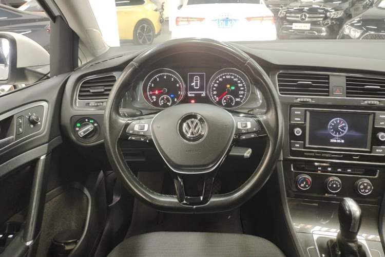 Used Volkswagen Golf 2018 230TSI Automatic Comfort Model Steering Wheel