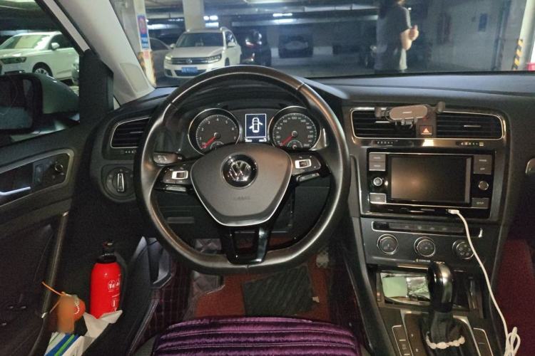 Used Volkswagen Golf 2018 230TSI Automatic Comfort Model Steering Wheel
