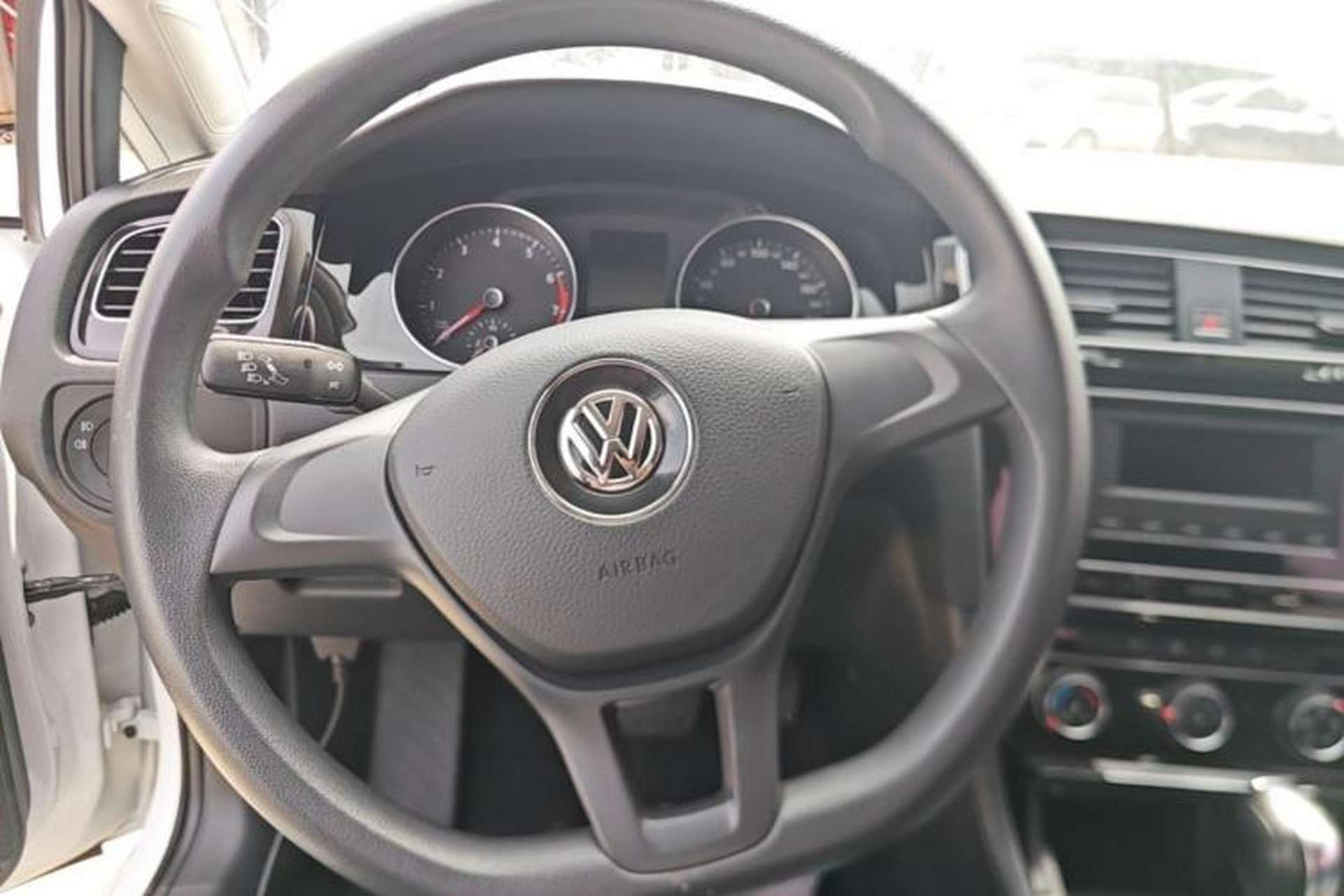 Used Volkswagen Golf 2018 1.6L Automatic Fashion Model Steering Wheel