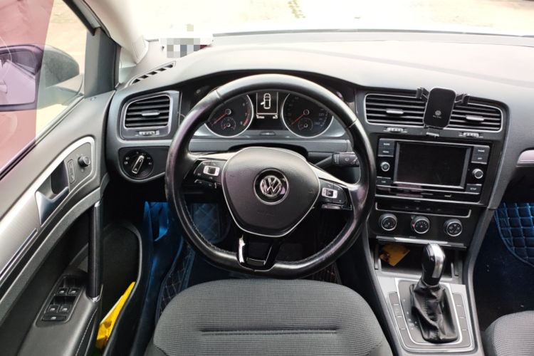 Used Volkswagen Golf 2018 230TSI Automatic Comfort Model Steering Wheel