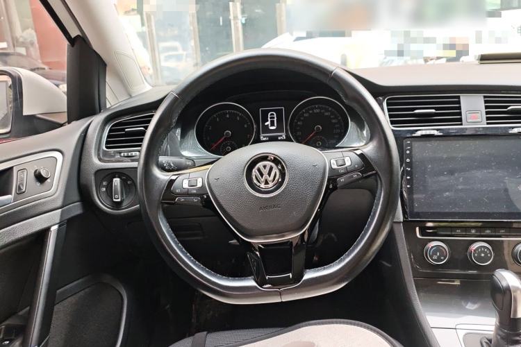 Used Volkswagen Golf 2018 1.6L Automatic Comfort Model Steering Wheel