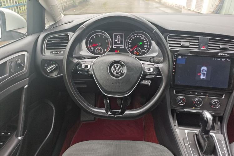 Used Volkswagen Golf 2018 1.6L Automatic Comfort Model Steering Wheel