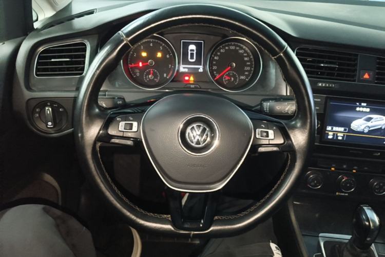 Used Volkswagen Golf 2018 230TSI Automatic Comfort Model Steering Wheel
