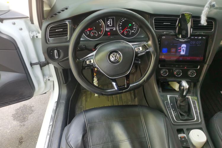 Used Volkswagen Golf 2018 230TSI Automatic Comfort Model Steering Wheel