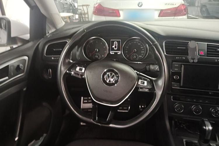 Used Volkswagen Golf 2018 230TSI Automatic Comfort Model Steering Wheel