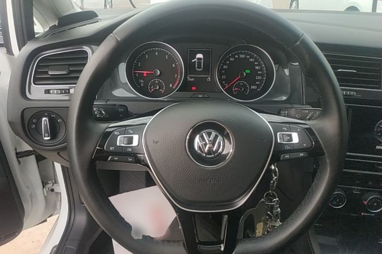 Used Volkswagen Golf 2018 230TSI Automatic Comfort Model Steering Wheel