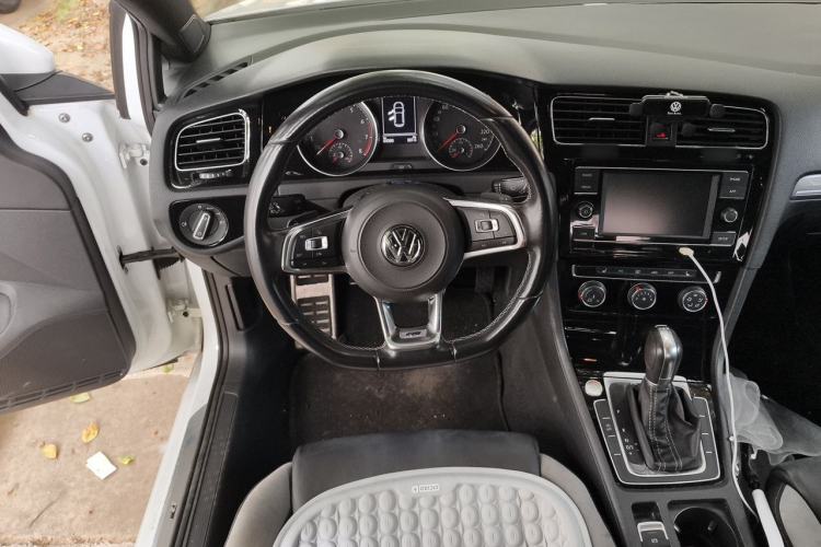Used Volkswagen Golf 2018 280TSI Automatic R-Line Model Steering Wheel