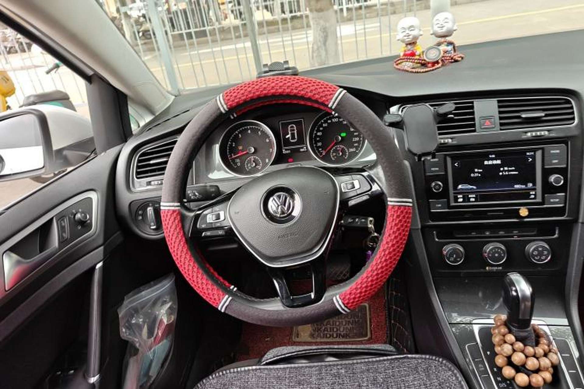 Used Volkswagen Golf 2018 230TSI Automatic Comfort Model Steering Wheel